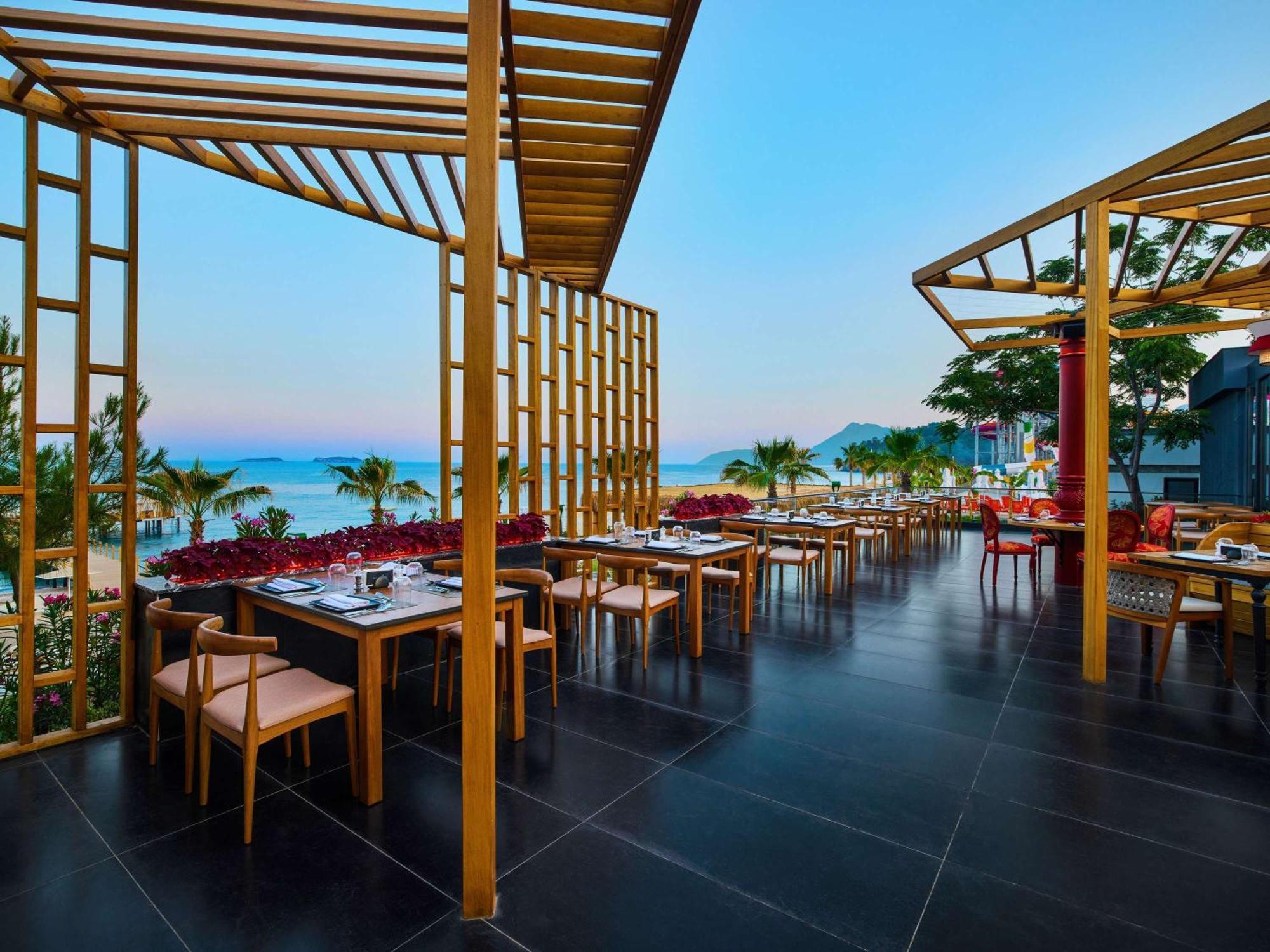 Movenpick Resort Antalya Текирова Экстерьер фото